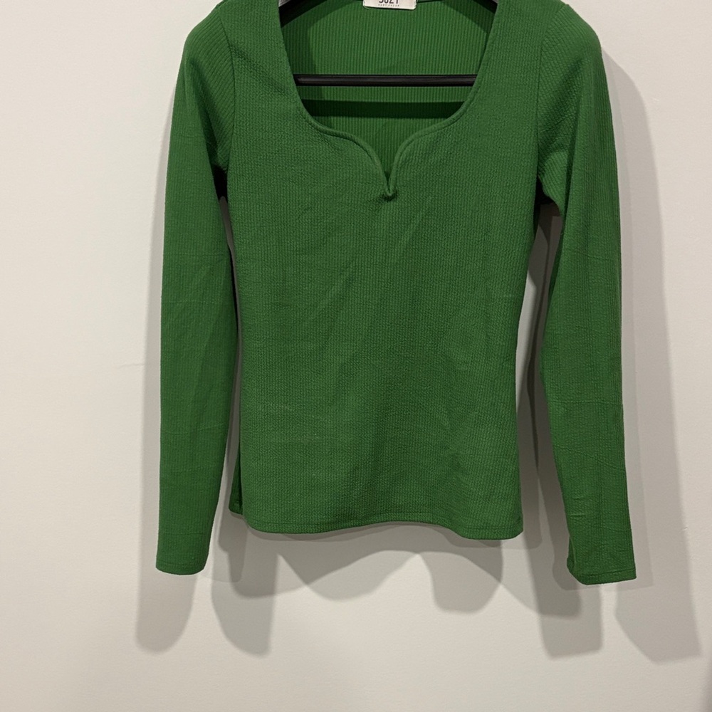 Green Long Sleeve Top